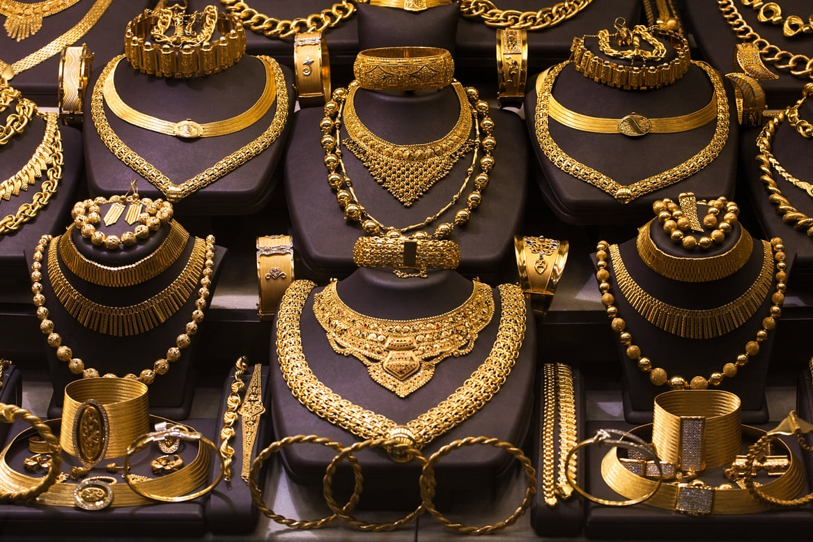 Jewelry market. Gold